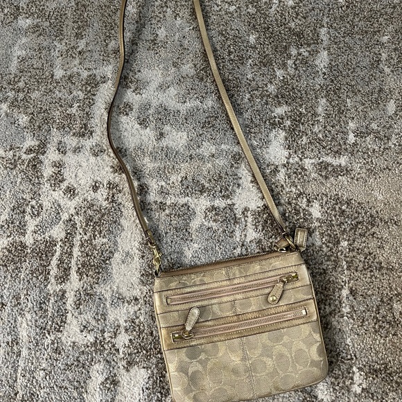 COACH CROSSBODY BAG GOLD - Picture 2 of 3